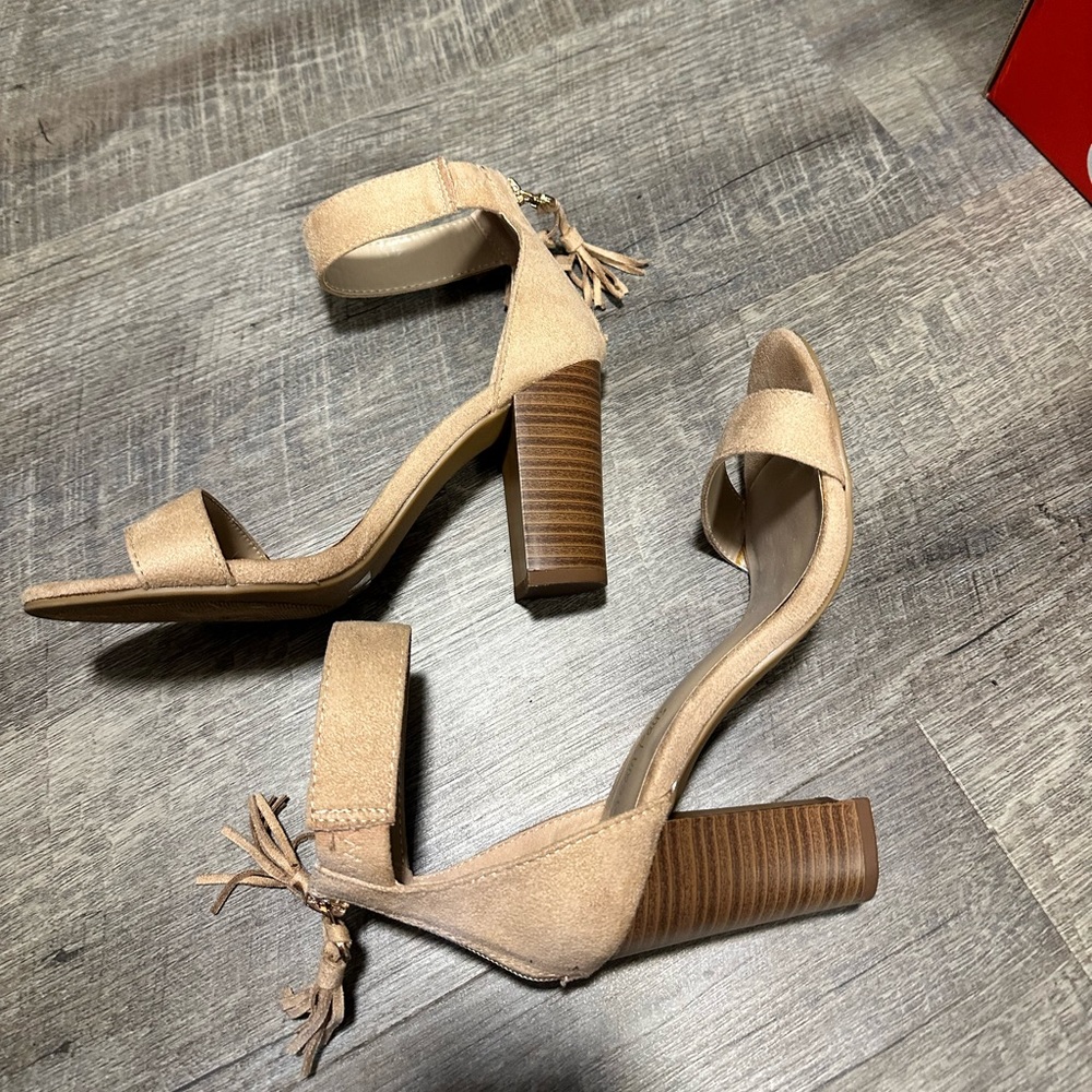 🌟Women’s tan Dream Paris ankle strap heel